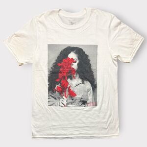 H.E.R. Graphic T-Shirt The Thread Shop White Red Roses R&B Artist Mens‎ Small